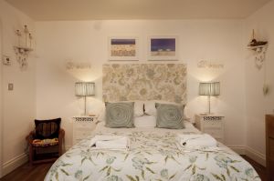 cowslip retreat 11.jpg